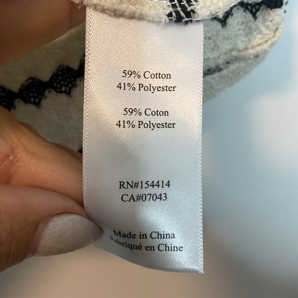 Gemma & Jane | Striped Black and White Sleeveless knit Top - med - Picture 4 of 5